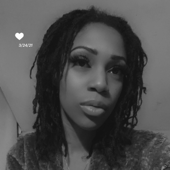 Meet your Posher, Celenia - Picture 1 of 1